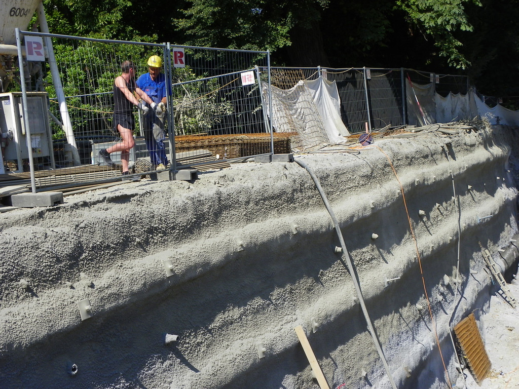 112_3608-1_JPG-1314523116