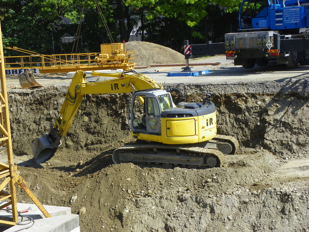 112_3594-1_JPG-1314523050