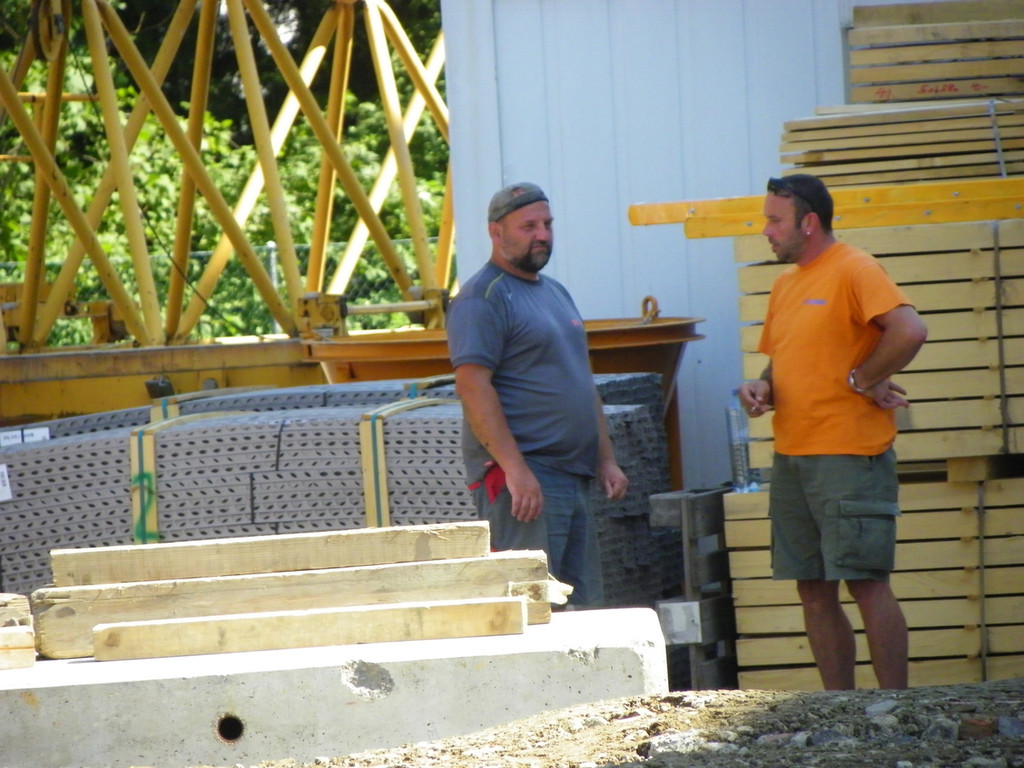 112_3602-1_JPG-1314523080