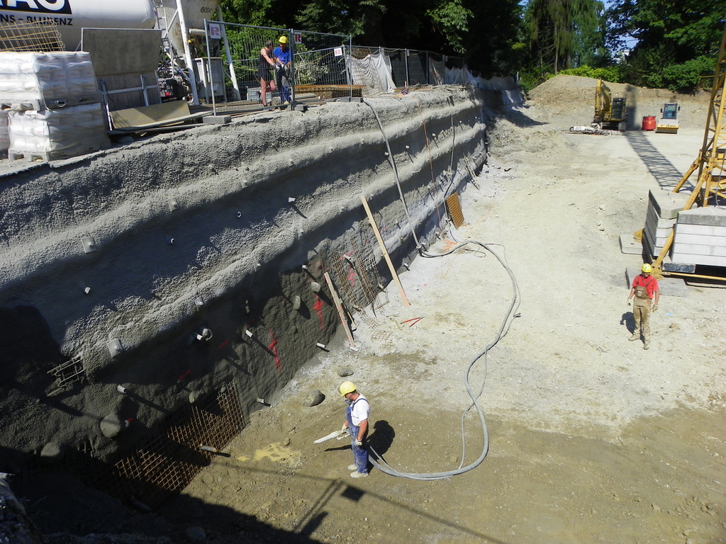 112_3606-1_JPG-1314523099