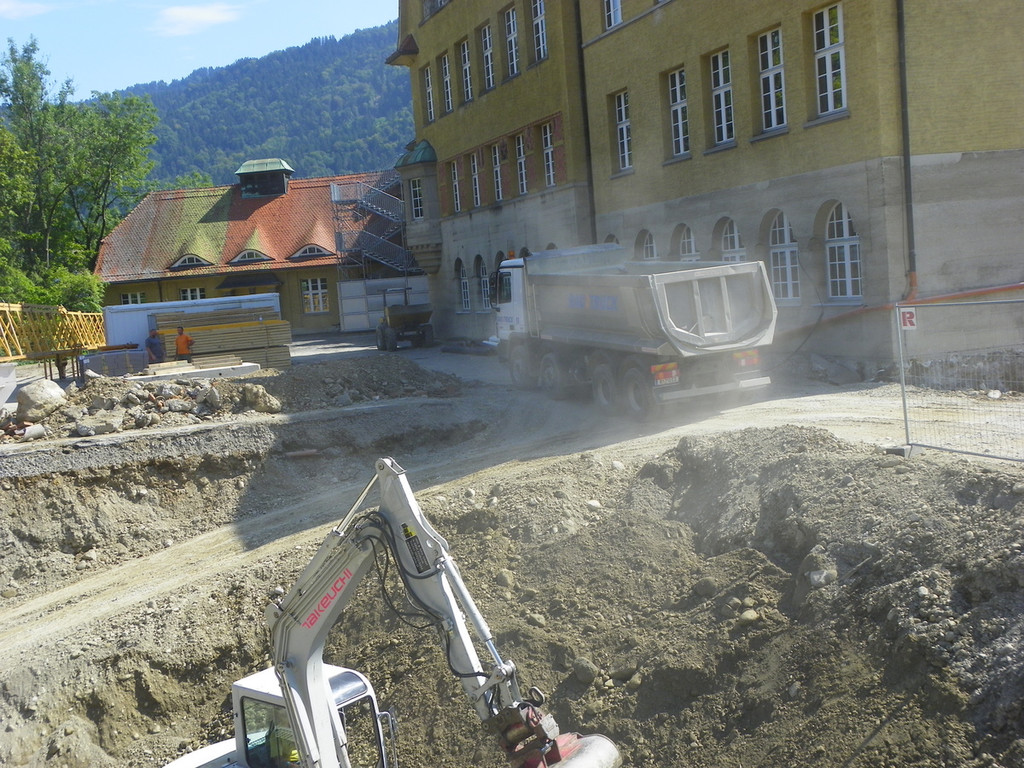 112_3597-1_JPG-1314523217