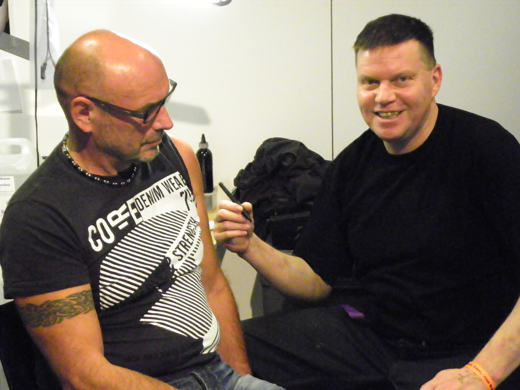 112_3977_JPG-1314525939