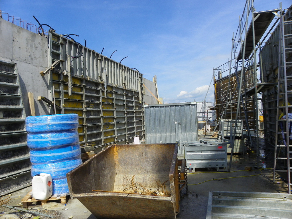 112_3054_JPG-1314529191