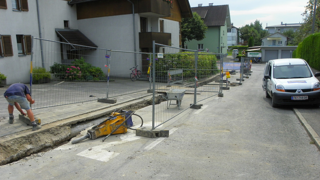 112_3839_JPG-1314566230