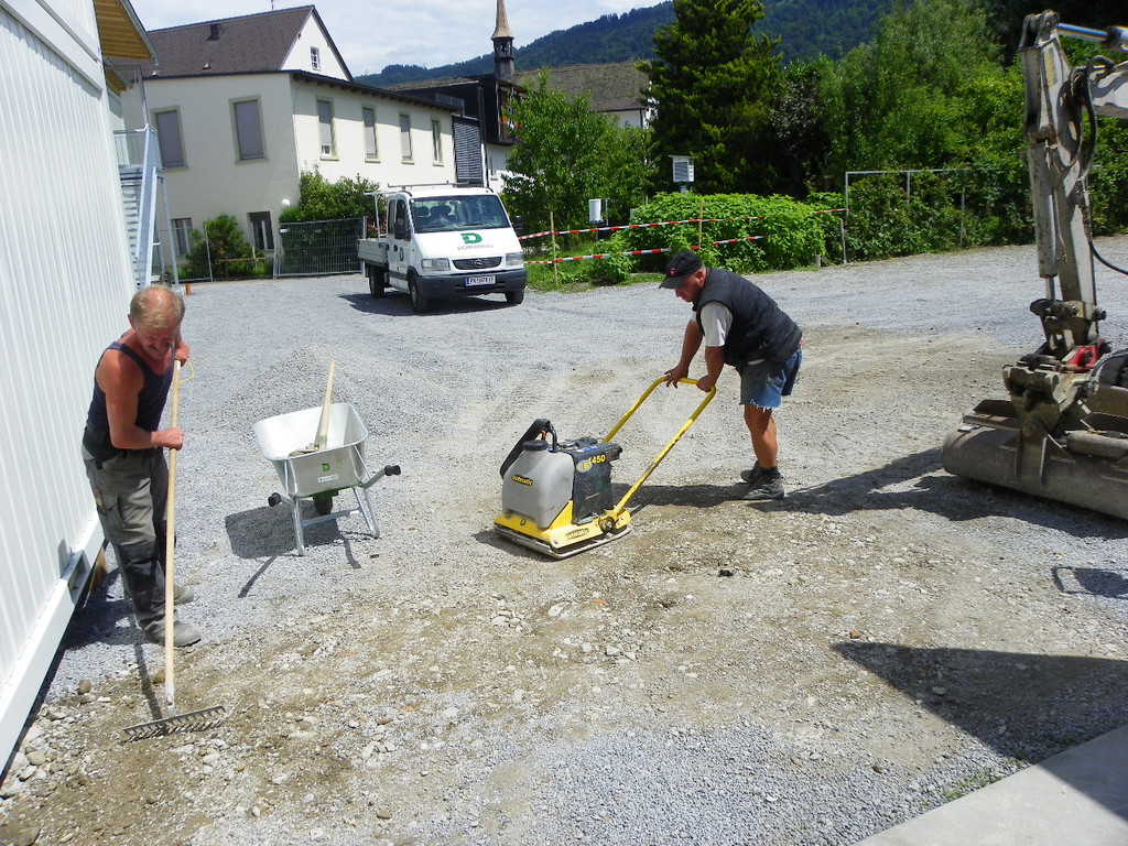 112_1815_JPG-1314654643