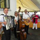 Beliebtes Frühstück am See