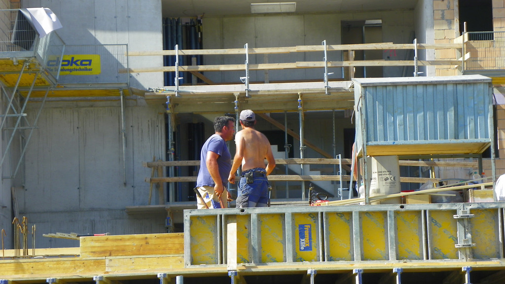 112_3851_JPG-1314749412