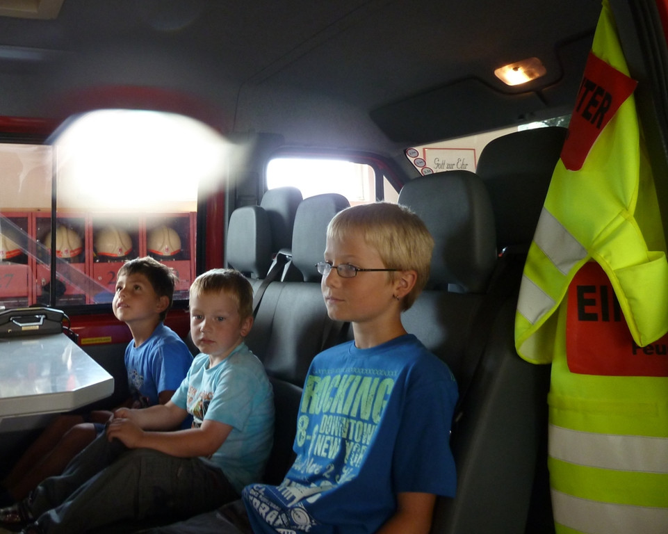 Ferienprogramm Feuerwehr 2011 _6__JPG-1314773615