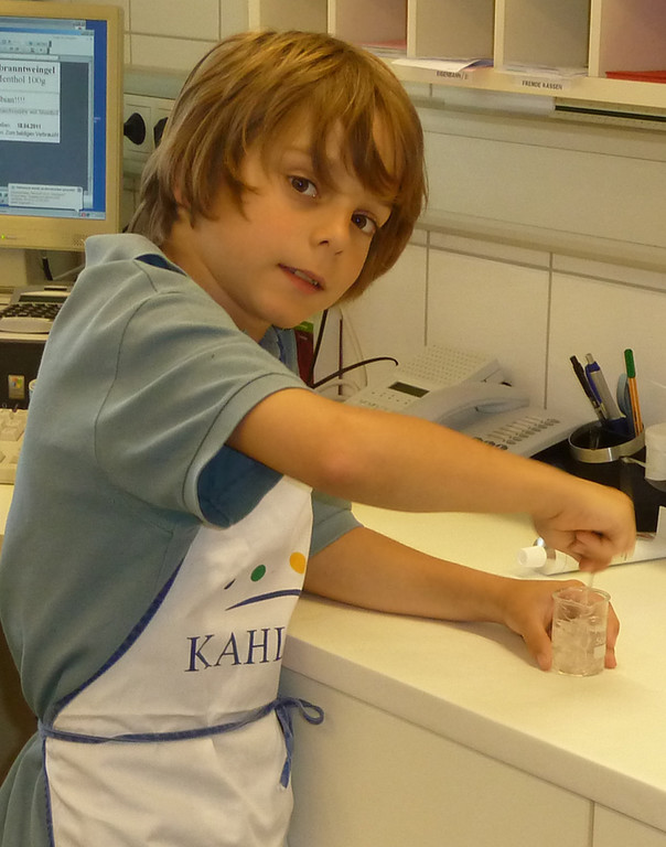 AGel6_jpg-1314810192