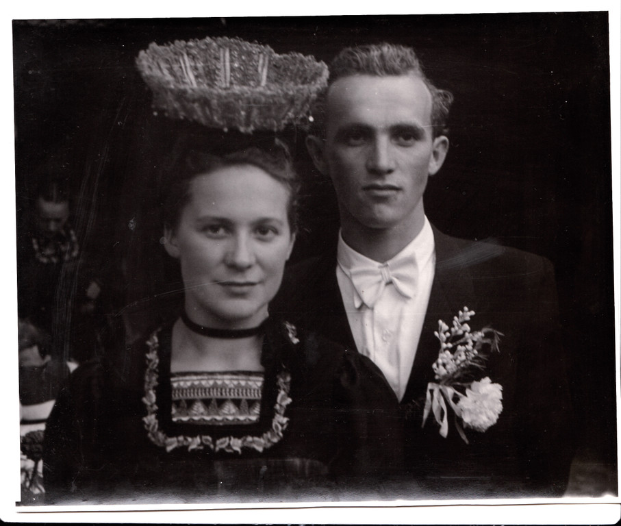HOCHZEITSBILD ANNY UND BENEDIKT.jpg
