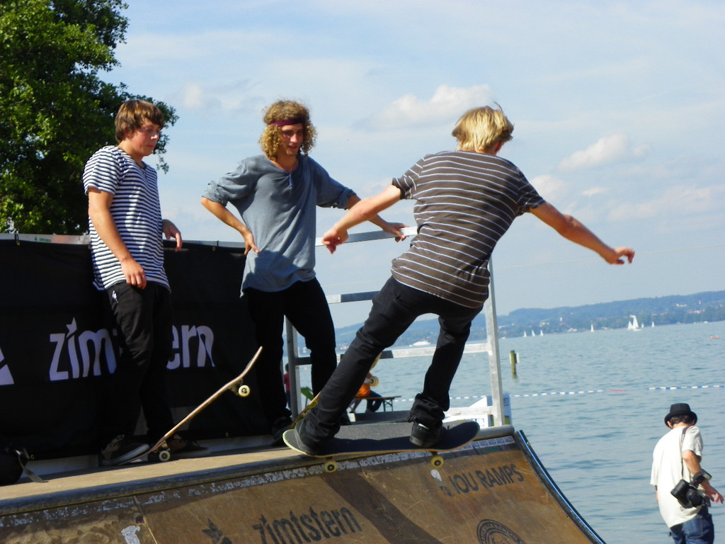 105_7647_jpg-1315032375