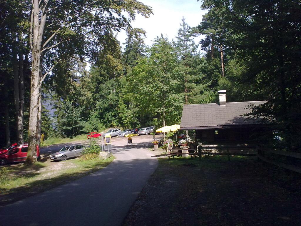 03092011072_jpg-1315070729