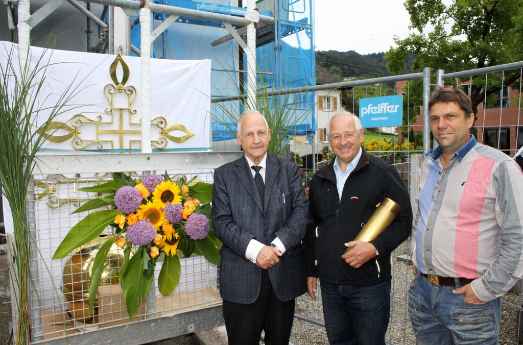 Turmzierden AUFZUG 2011 _1__jpg-1315639520