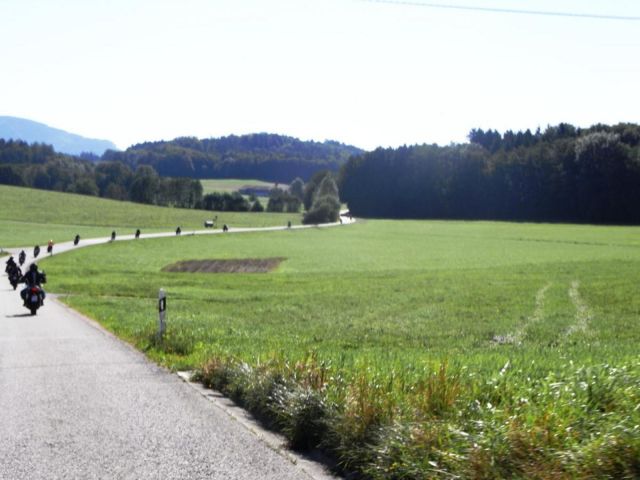 normal_11092011erstesbikertreffenkirchanschoeringbaaktivnews04.jpg
