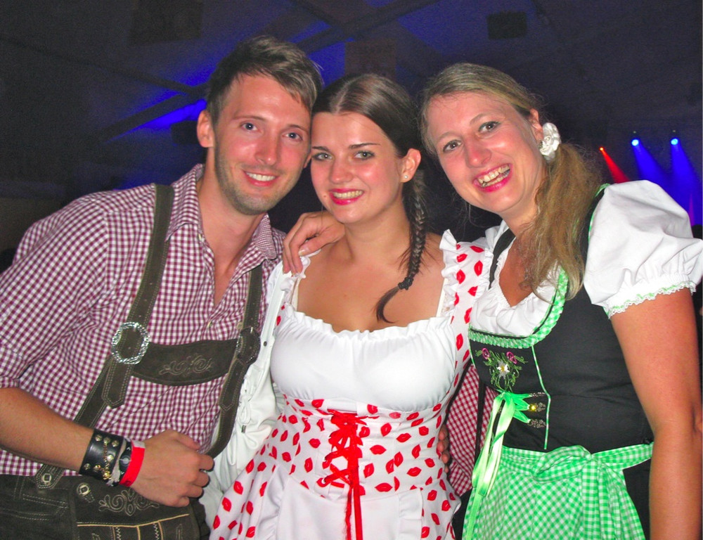 BK_3schwesternclubbing 10_jpg-1316207200