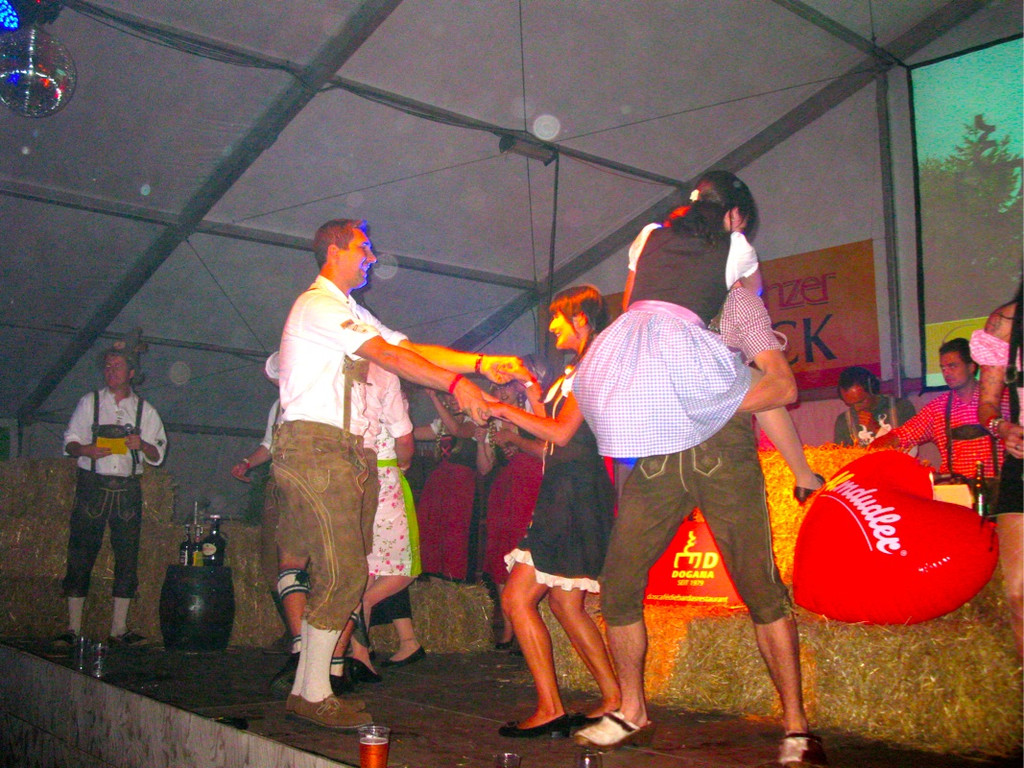 BK_3schwesternclubbing 17_jpg-1316207226
