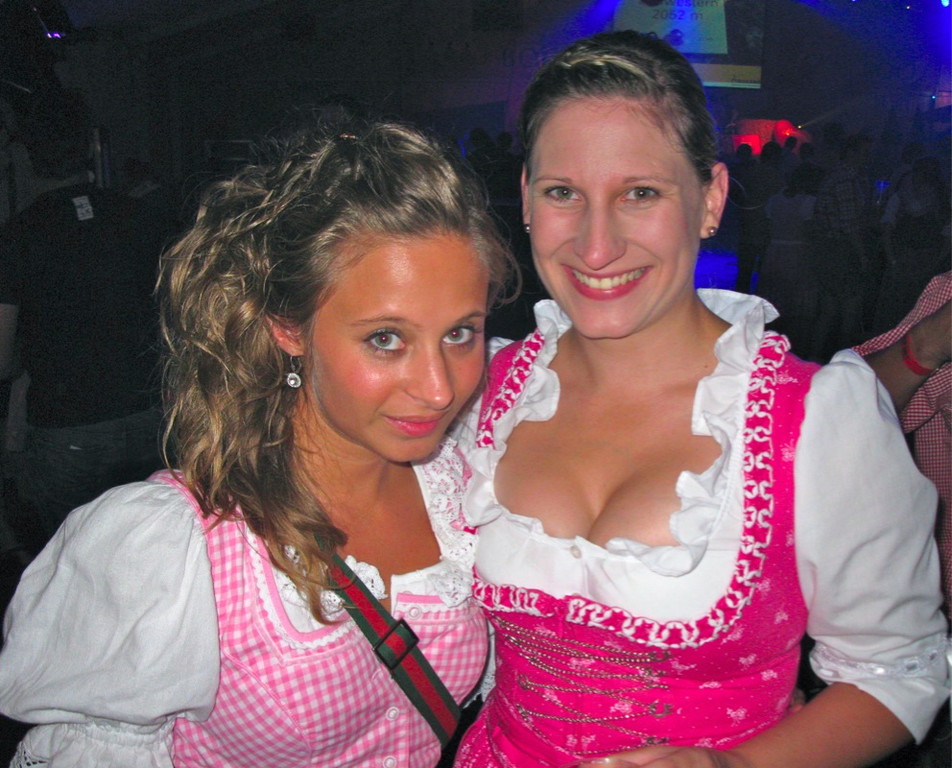 BK_3schwesternclubbing 12_jpg-1316207205