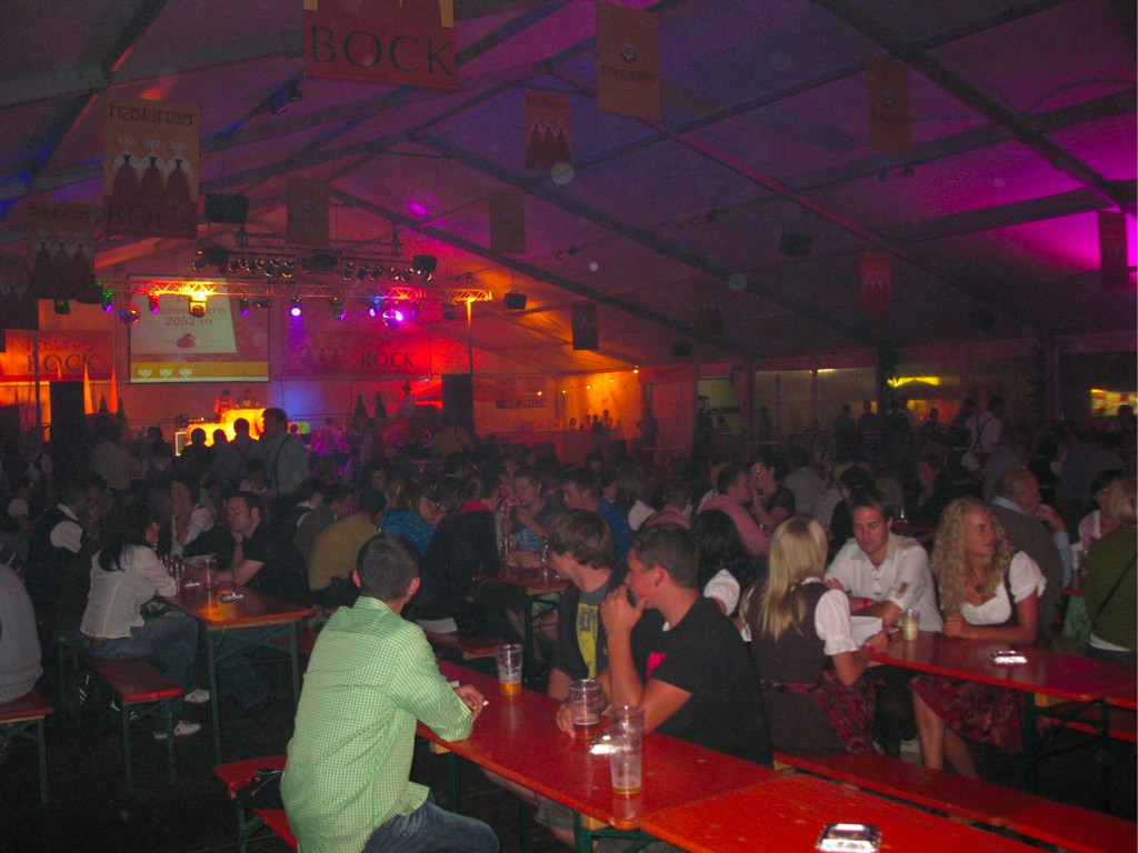 BK_3schwesternclubbing 1_jpg-1316207107