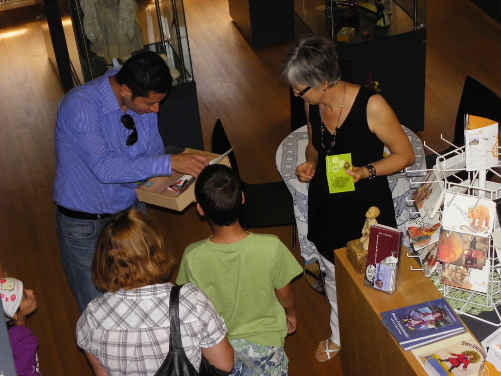 111_8936_JPG-1316357649