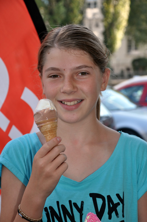 DSC_0008_JPG-1316371140