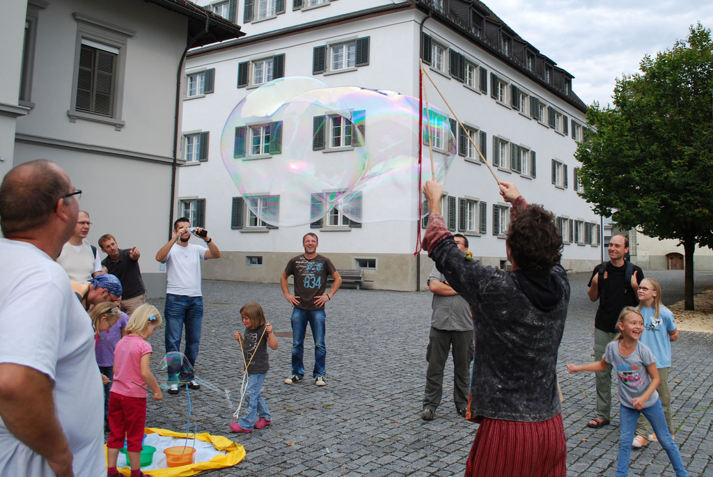 gro__es Interesse von Kindern und V__tern.JPG