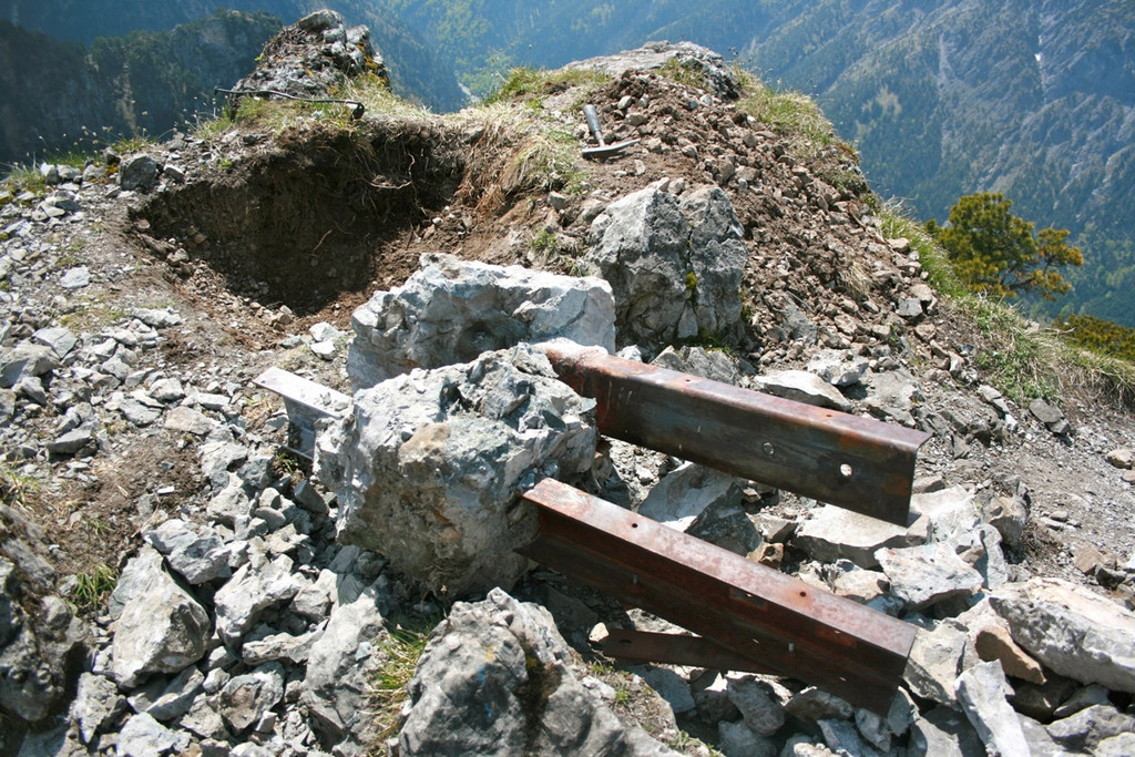 KOE_Gipfelkreuz Goppaschrofen 6_jpg-1316588352