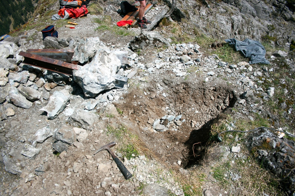 KOE_Gipfelkreuz Goppaschrofen 7_jpg-1316588365