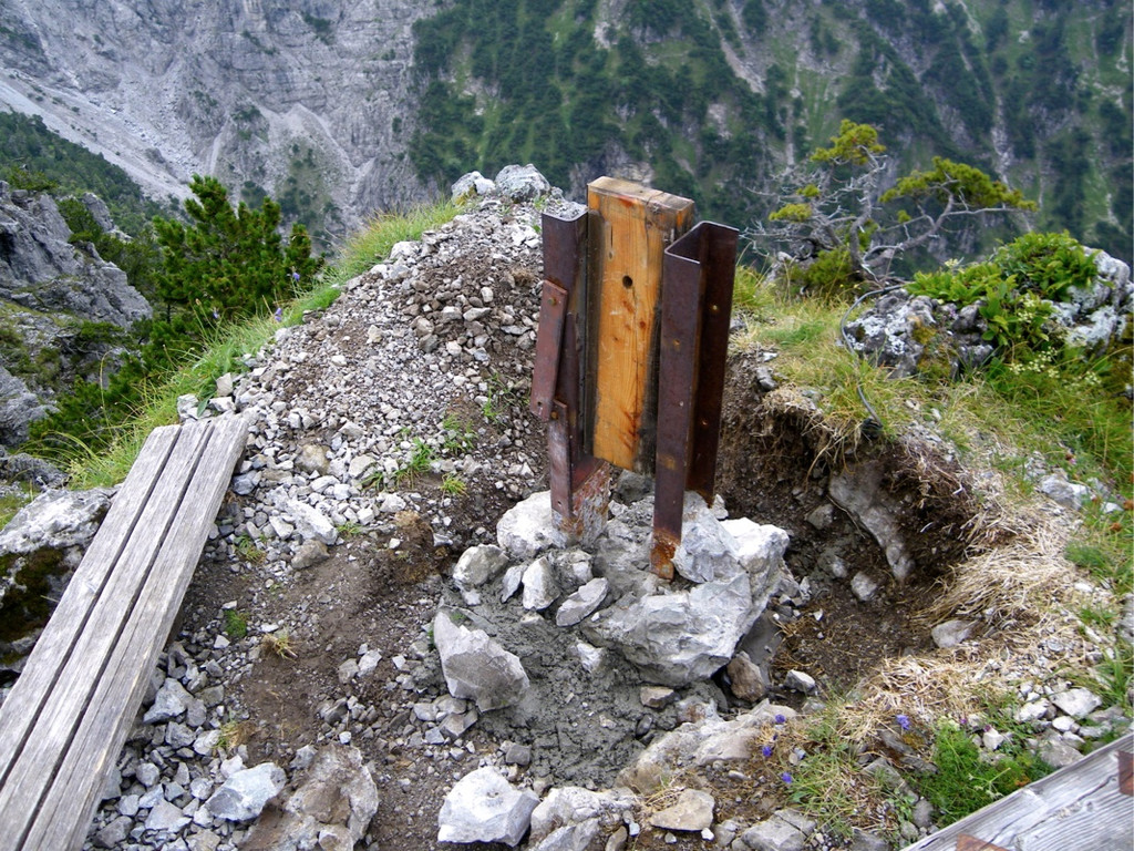 KOE_Gipfelkreuz Goppaschrofen 14_jpg-1316588437
