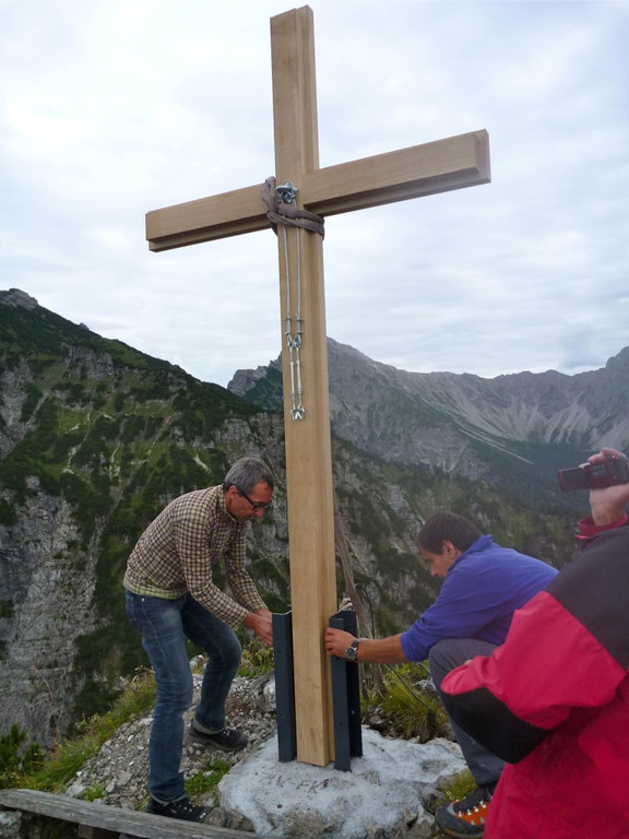KOE_Gipfelkreuz Goppaschrofen 25_jpg-1316588511