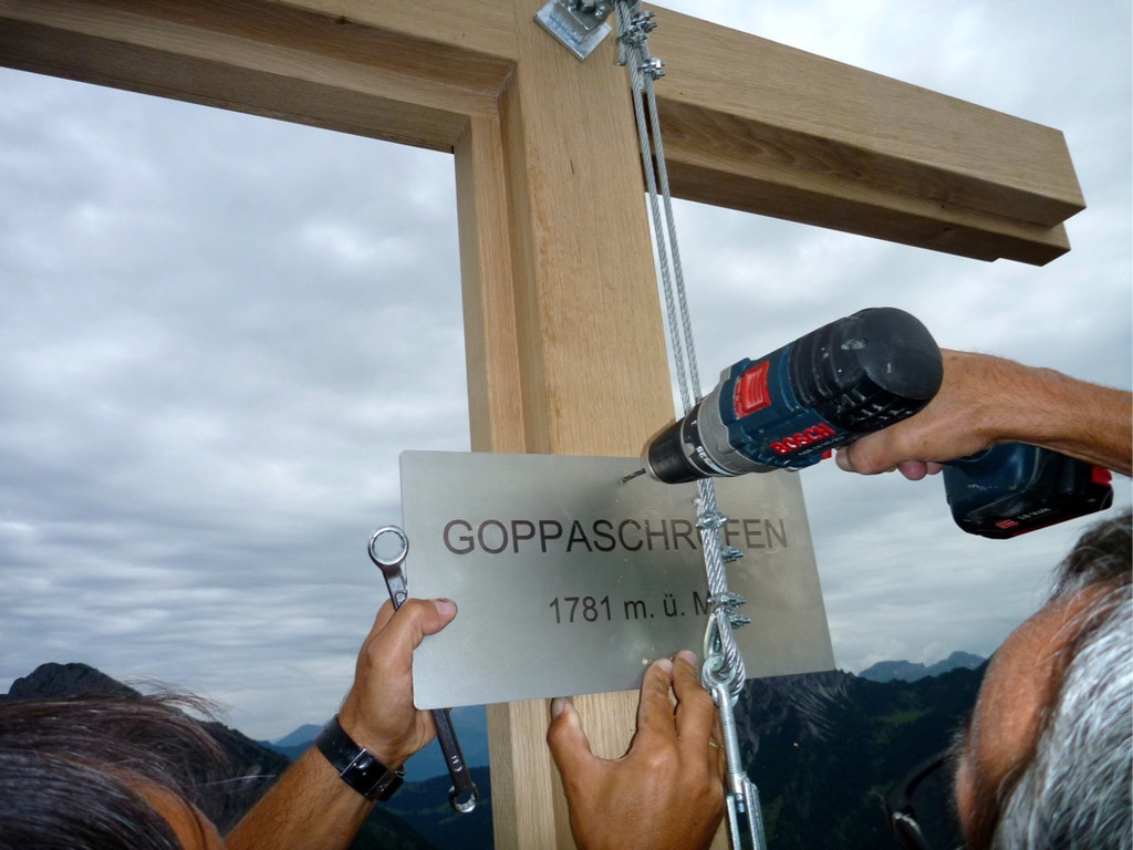 KOE_Gipfelkreuz Goppaschrofen 30_jpg-1316588541