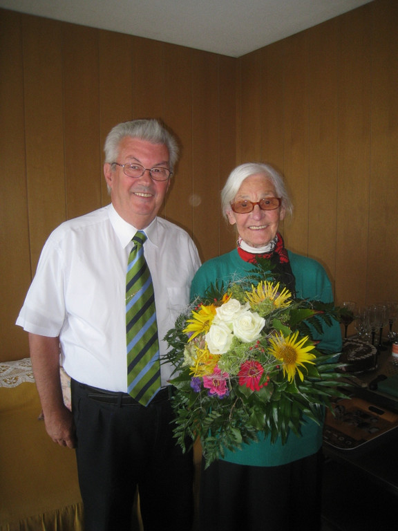 100 GEB Thurnher Hilda Jesuheim 20-09-2011 _2__jpg-1316589828