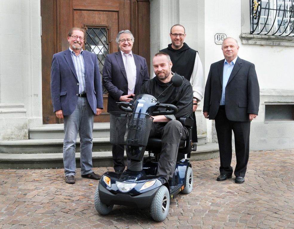 __bergabe Elektrofahrzeug 2_jpg-1316615776