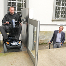 __bergabe Elektrofahrzeug3_jpg-1316615884