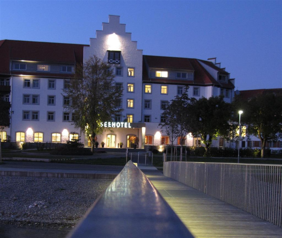 Badehaus 19 _Large__jpg-1316641956