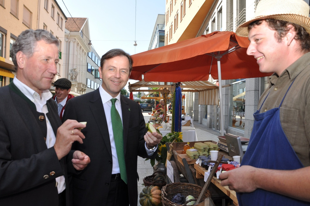 DSC_0112_JPG-1317106497