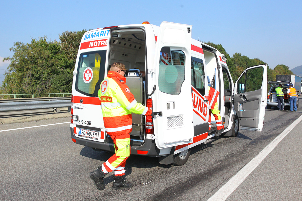 Unfall Rheintalautobahn01.jpg