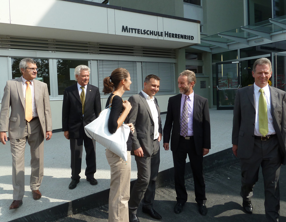 VMS36_jpg-1317125614