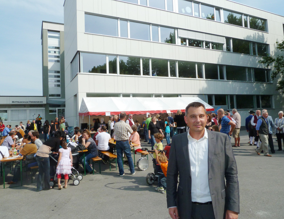 VMS8Arch_Matt_jpg-1317126919