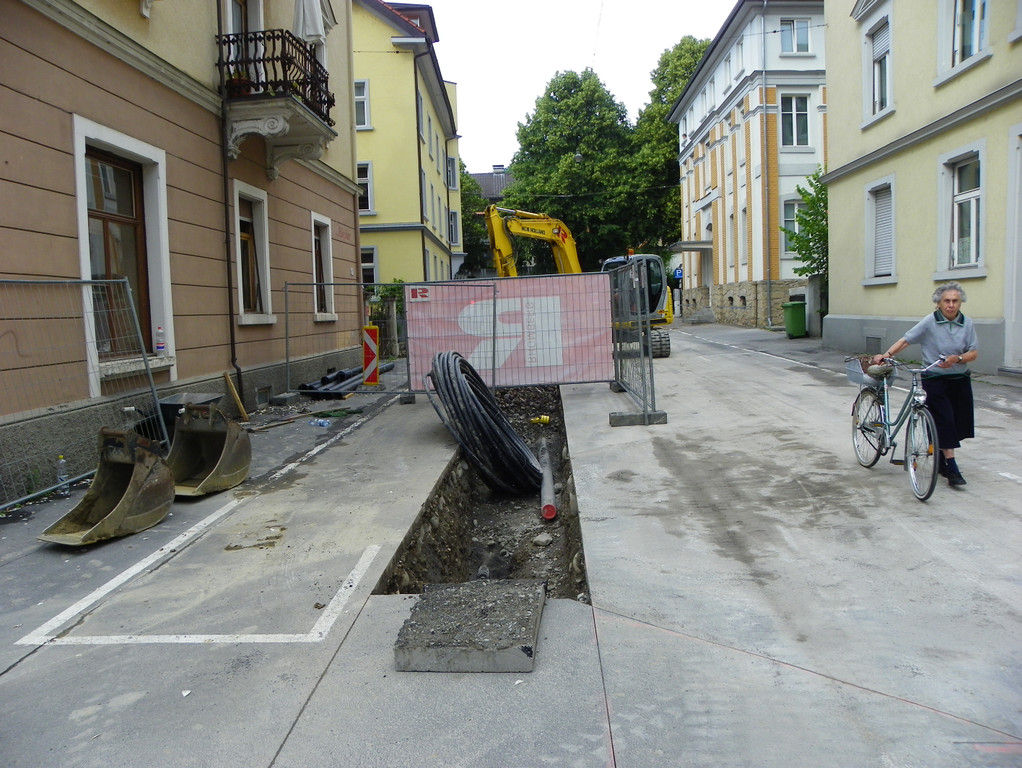 6_6_11 076_jpg-1317168431