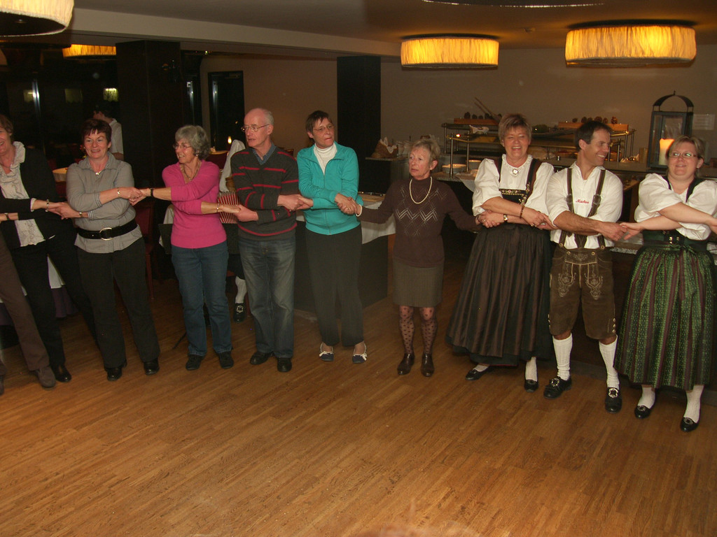 sm_gemeinde_tanz22_JPG-1317290311