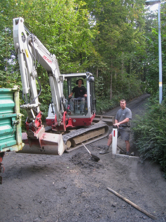 Eglisberg Stra__ensanierung 2011 _1__jpg-1317453385