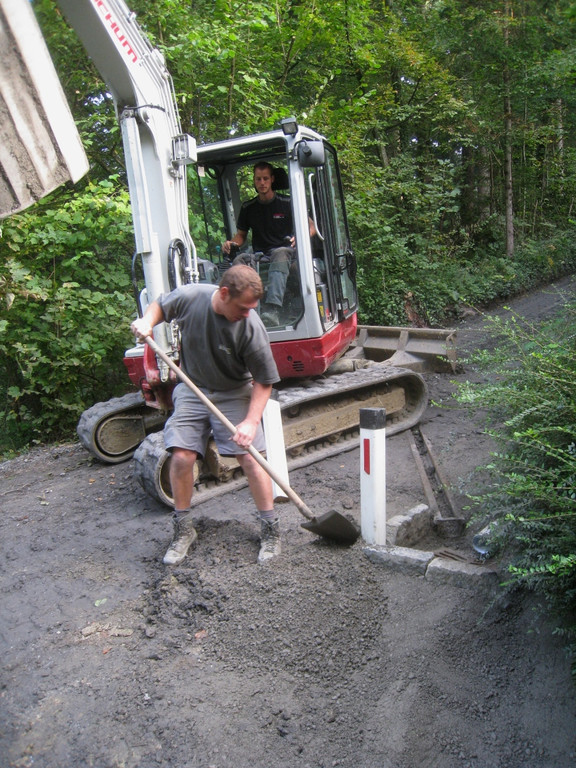 Eglisberg Stra__ensanierung 2011 _8__jpg-1317453522