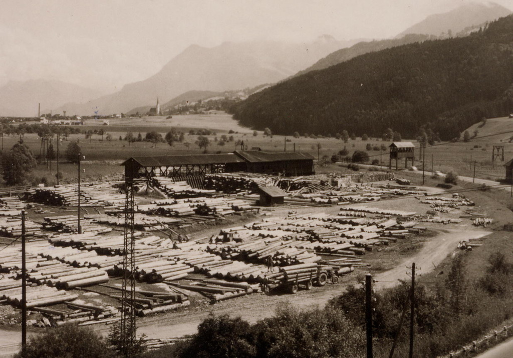 Altes Holzlager mit Saminabahn 1954_JPG-1317557421