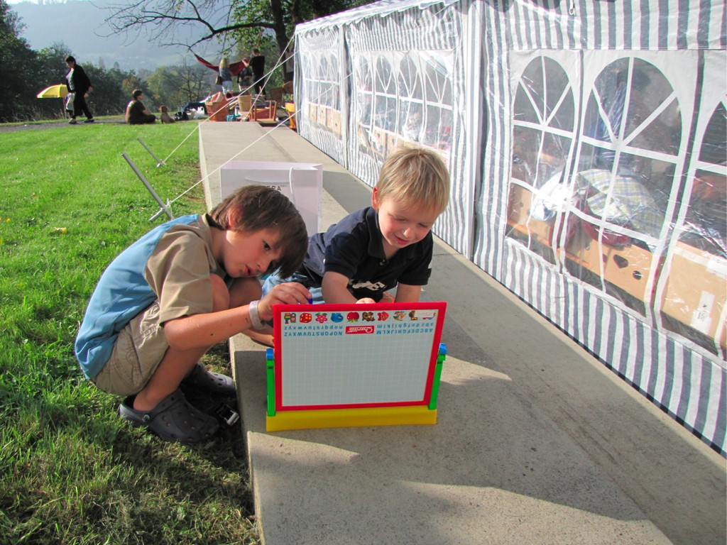 BK_tisnerflohmarkt 9_jpg-1317582914