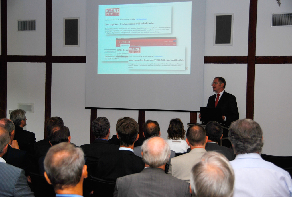 2011_09_29_LRH_Auditcocktail_04_jpg-1317597310