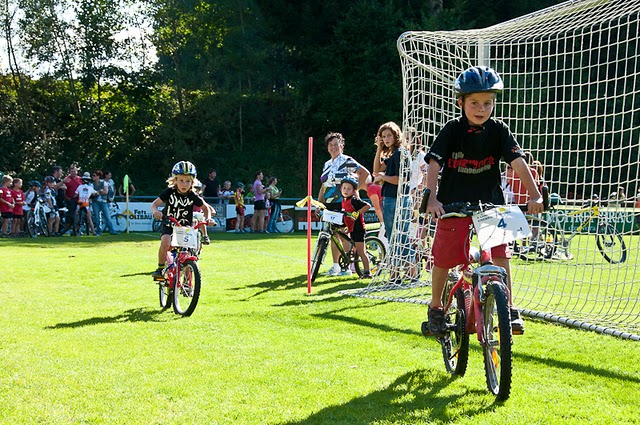 Kinderbikerennen 2011-1593_jpg-1317627273