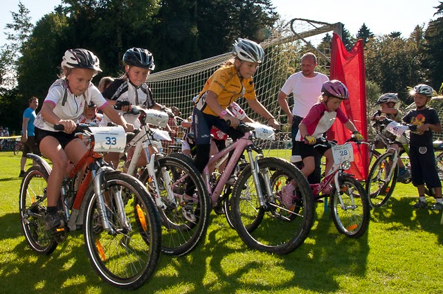 Kinderbikerennen 2011-1607_jpg-1317627295