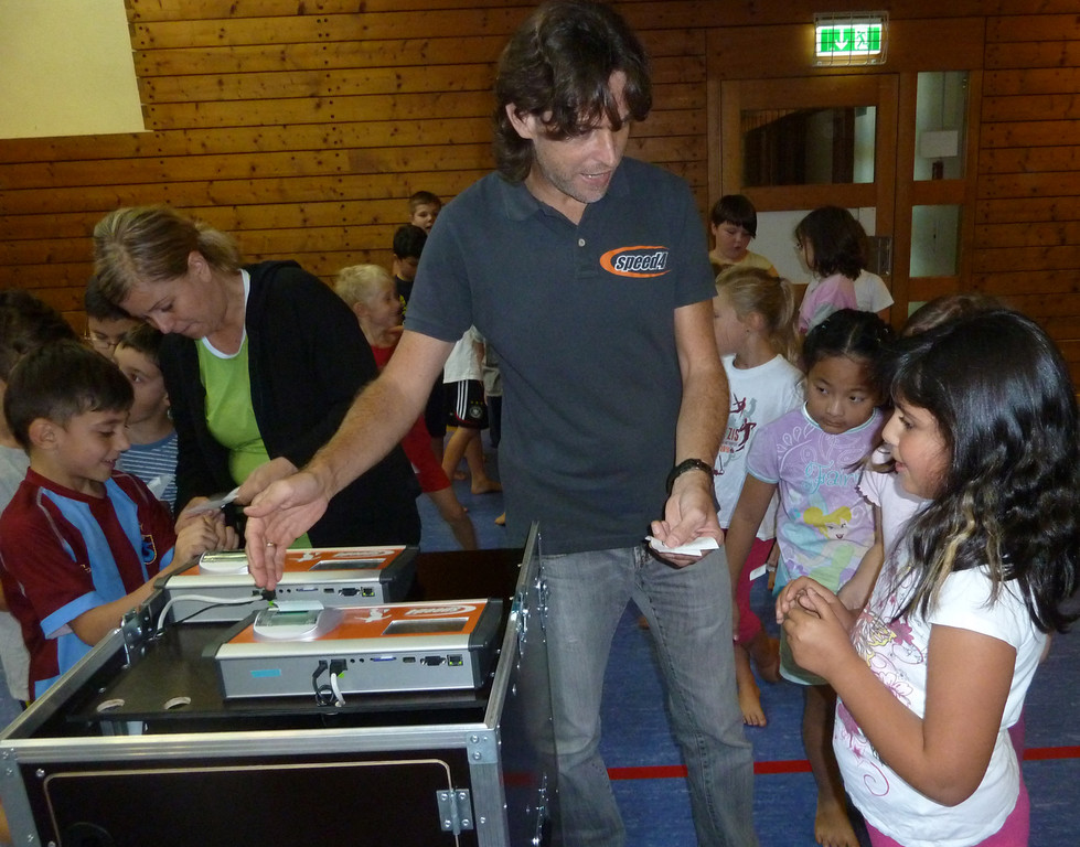 Speed4b_jpg-1317649129