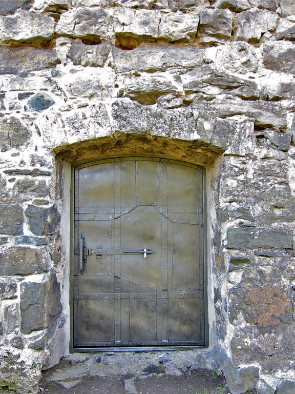 KOE_Tostner Burg 23_jpg-1317667336