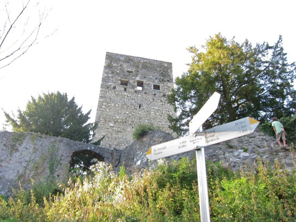 KOE_Tostner Burg 30_jpg-1317667392